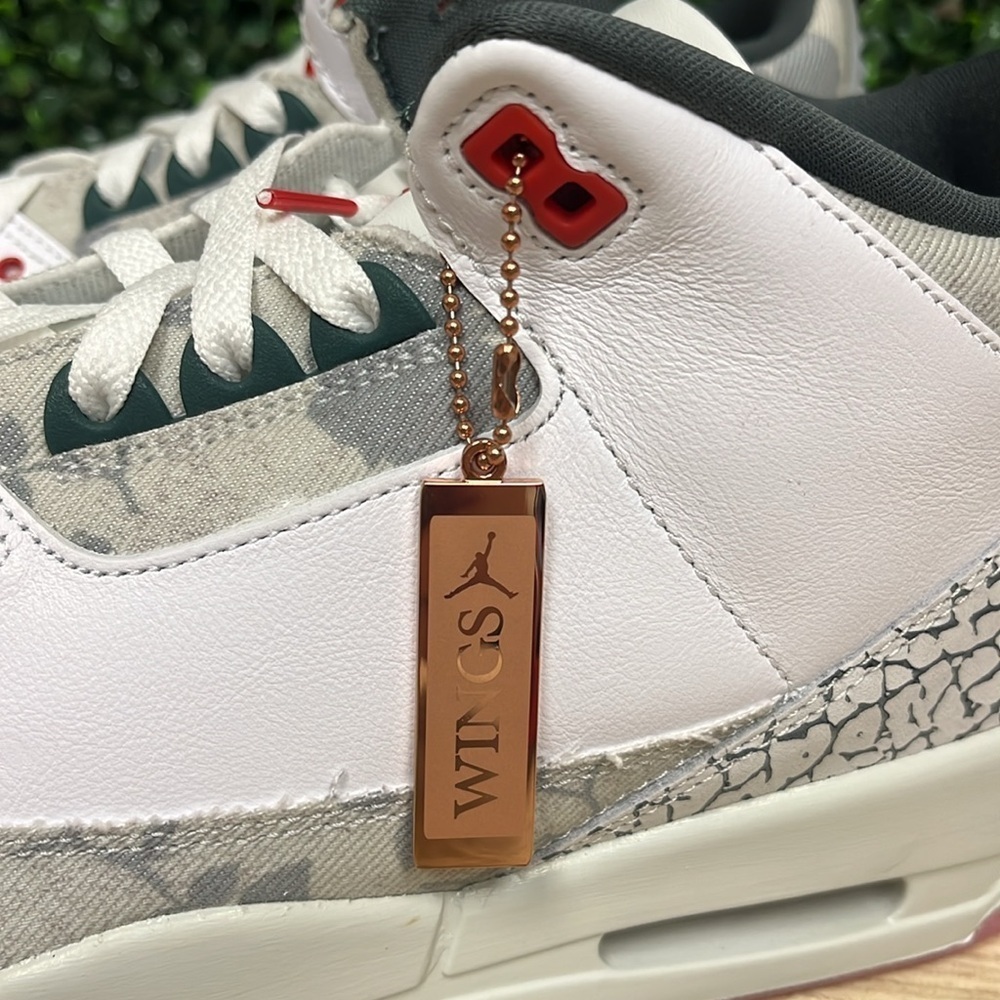Air Jordan 3 Retro Wings Sneaker White - 12.5 - Picture 3 of 8